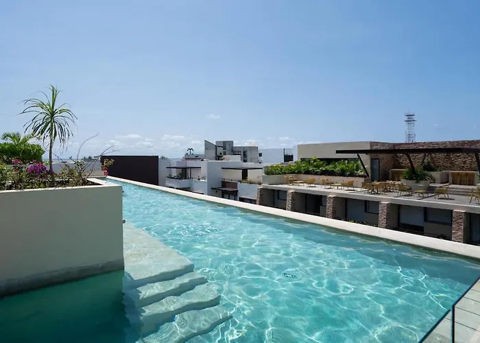 Syrena Luxury Downtown Aparthotel